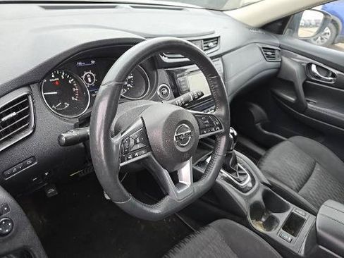 Used 2018 Nissan Rogue SV w/ Premium Package AWD/4WD image 9
