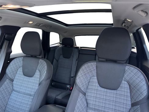 Certified 2023 Volvo XC60 B5 Core image 21