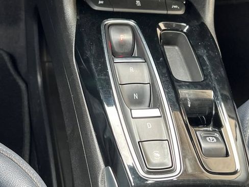 Used 2022 Chevrolet Bolt EUV Premier w/ Sun & Sound Package FWD image 27