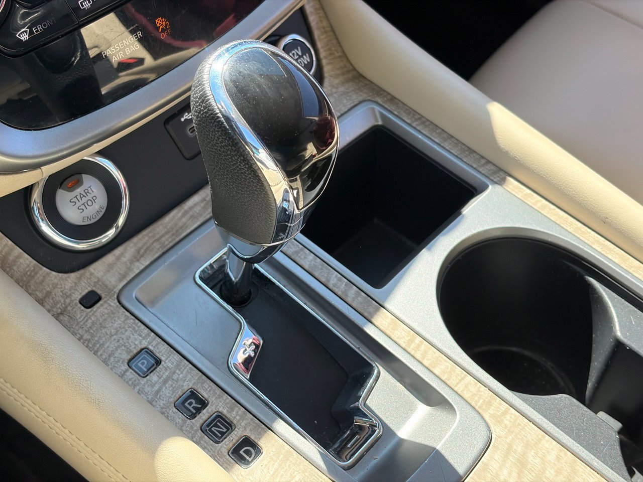 Used 2023 Nissan Murano SV FWD image 9