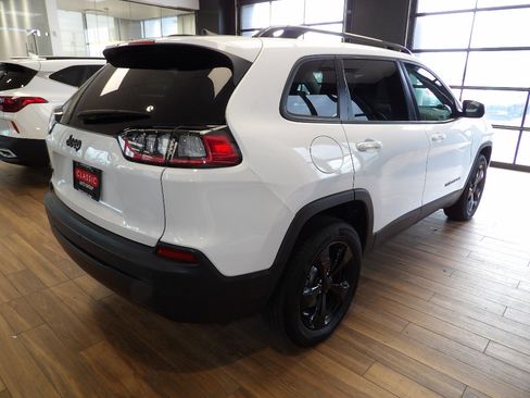 Used 2020 Jeep Cherokee Latitude Plus image 6