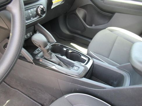 Used 2023 Chevrolet TrailBlazer LT AWD/4WD image 15