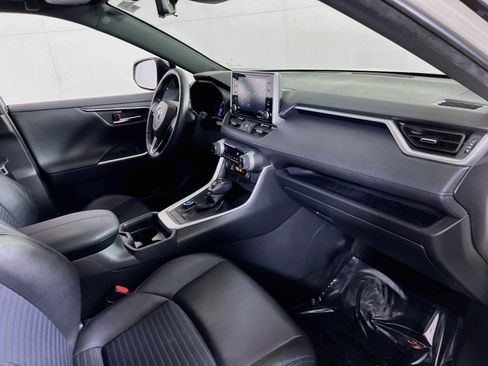 Used 2019 Toyota RAV4 XSE w/ Carpet Mat Package AWD/4WD image 28