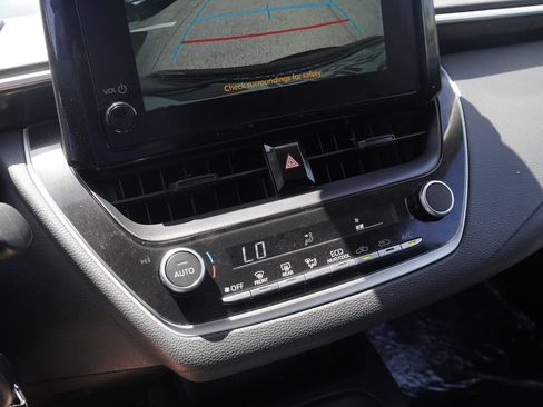 Used 2023 Toyota Corolla LE FWD image 15