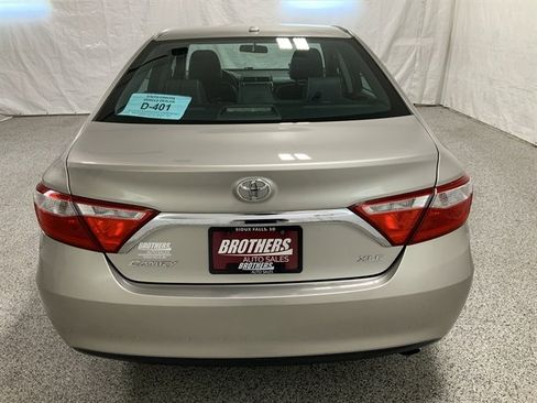 Used 2016 Toyota Camry XLE w/ Protection Package (Q2) FWD image 6