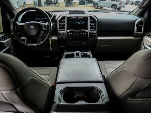 Used 2017 Ford F150 XLT w/ Equipment Group 302A Luxury AWD/4WD image 24