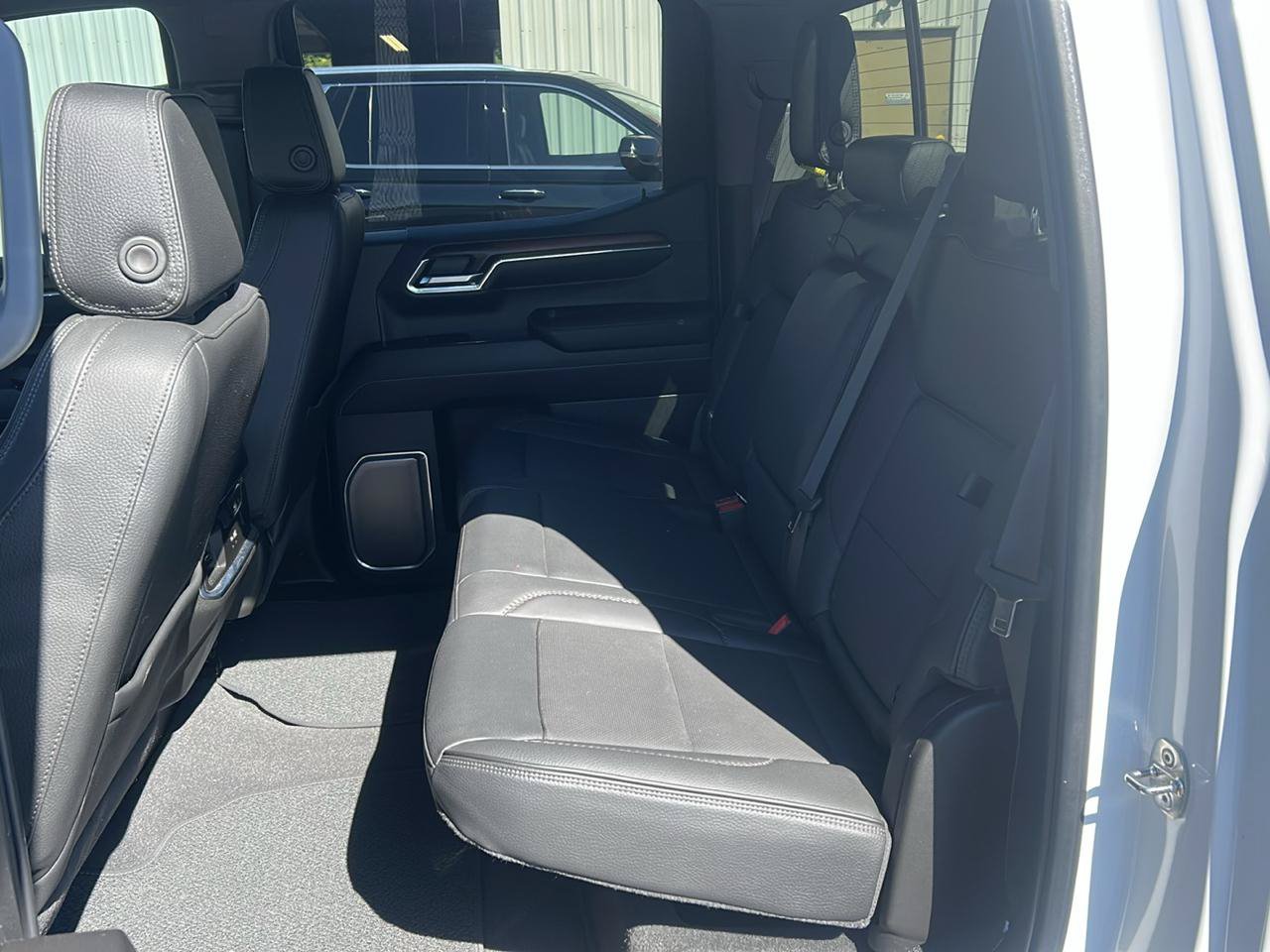 Used 2024 GMC Sierra 1500 Denali w/ Denali Reserve Package AWD/4WD image 12