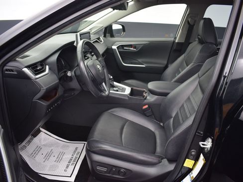 Used 2022 Toyota RAV4 Limited AWD/4WD image 16