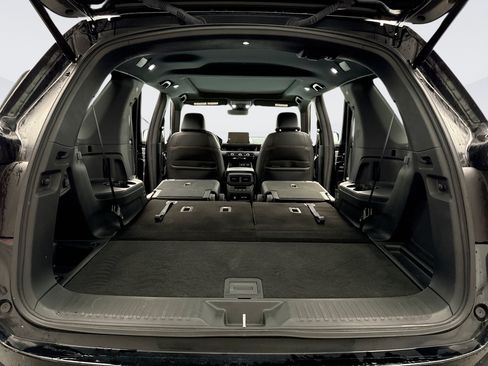 Used 2023 Honda Pilot TrailSport image 18
