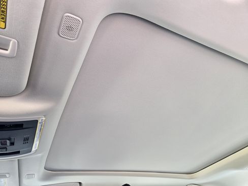 New 2025 Lexus ES 350 w/ Premium Package image 18