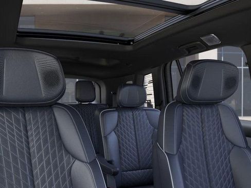 New 2026 Cadillac Vistiq Premium Luxury image 24