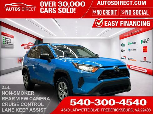 Used 2021 Toyota RAV4 LE FWD image 1