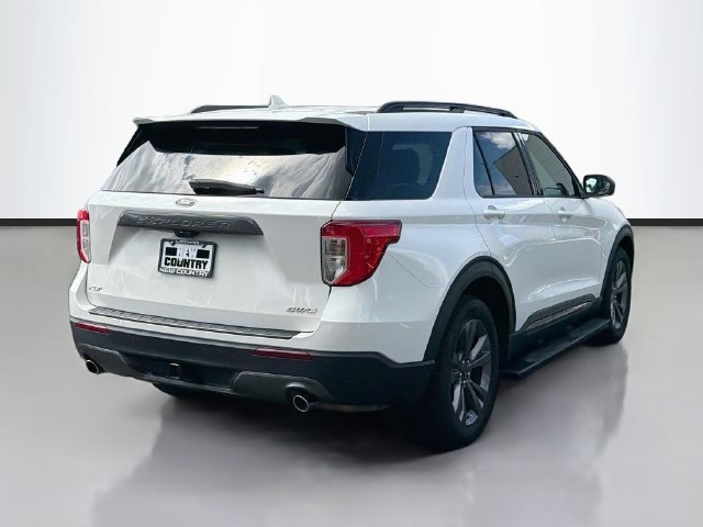 Used 2023 Ford Explorer XLT w/ Equipment Group 202A AWD/4WD image 7