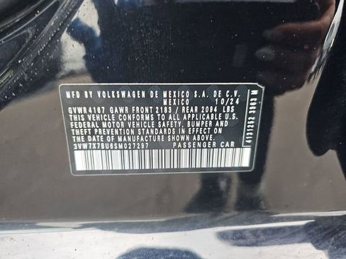 Used 2025 Volkswagen Jetta SE FWD image 18