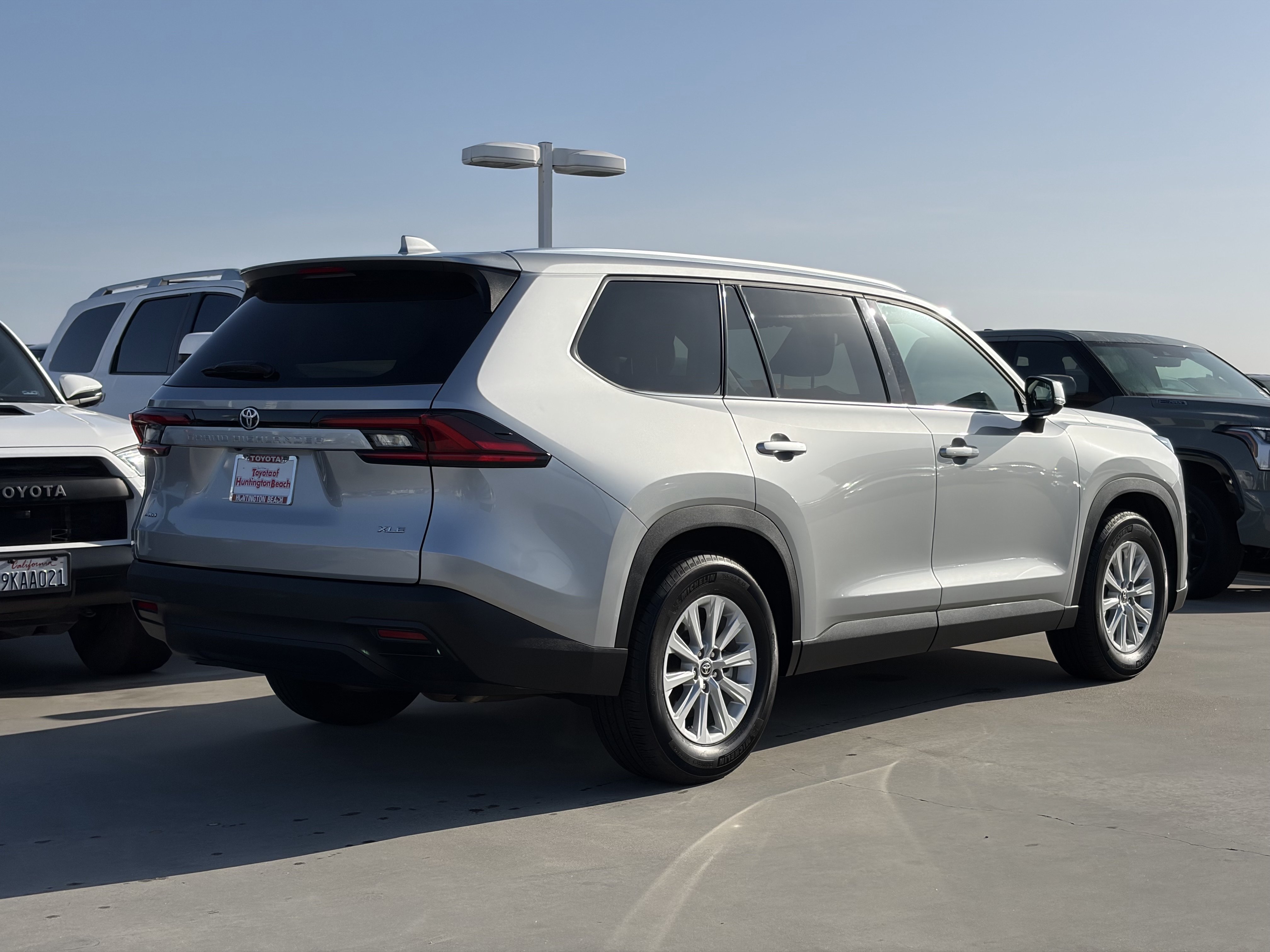 Certified 2025 Toyota Grand Highlander AWD image 3