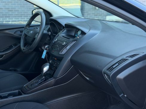 Used 2016 Ford Focus S FWD image 9