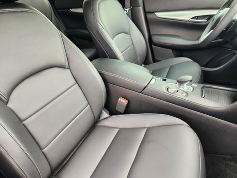 Used 2019 INFINITI QX50 Luxe w/ Navigation Package image 15