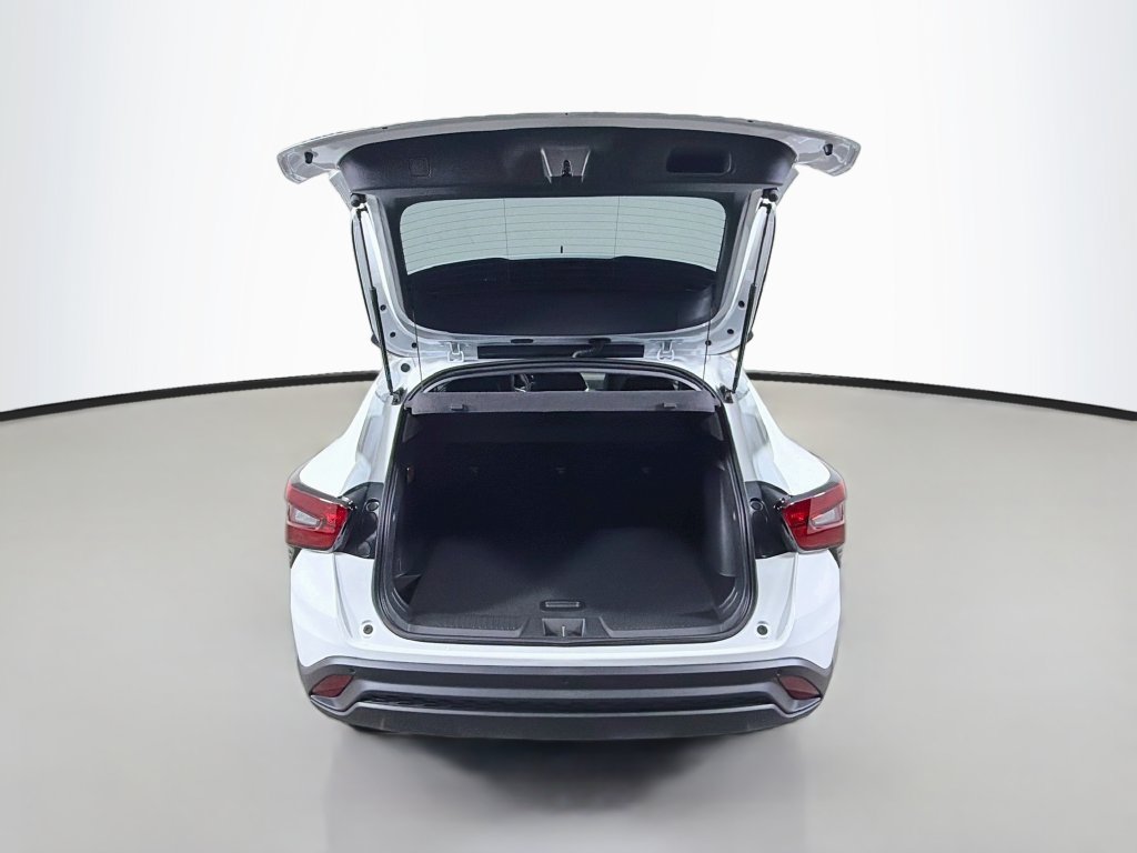 New 2026 Chevrolet Trax LT w/ Driver Confidence Package FWD image 21