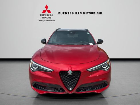 Used 2023 Alfa Romeo Stelvio Veloce AWD/4WD image 2
