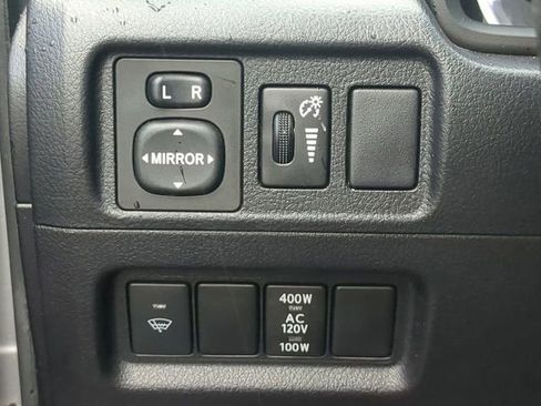 Used 2018 Toyota 4Runner TRD Off-Road AWD/4WD image 25