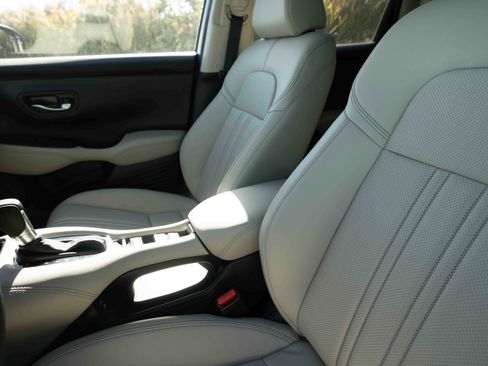 New 2026 Honda HR-V EX-L image 10