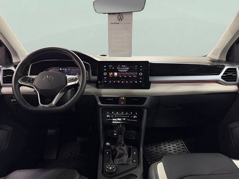 Certified 2025 Volkswagen Taos SEL image 10