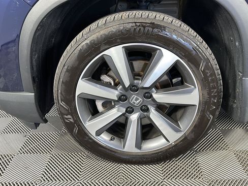 Used 2023 Honda Pilot Elite image 6