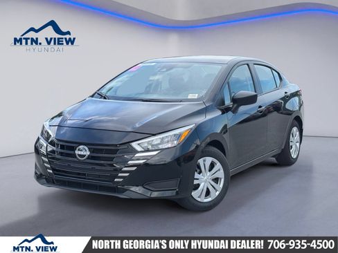 Used 2025 Nissan Versa S w/ Trunk Package FWD image 1