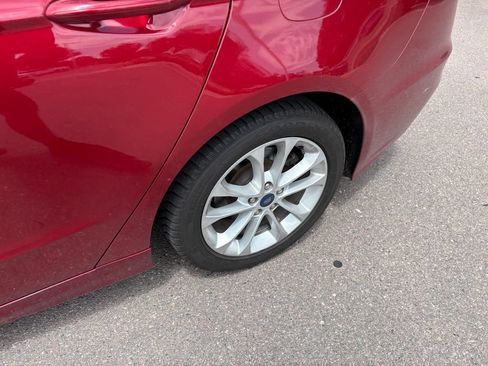 Certified 2019 Ford Fusion SE FWD image 12