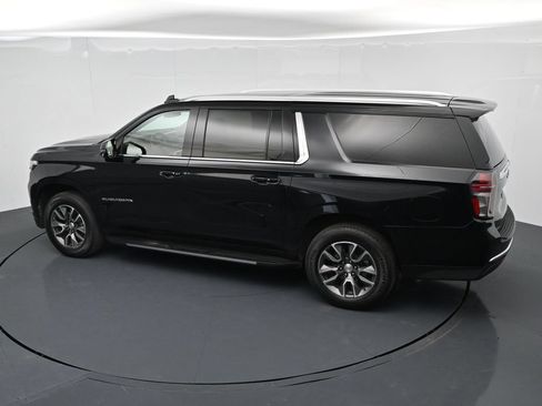 Used 2024 Chevrolet Suburban LT w/ LT Signature Plus Package RWD image 20