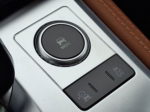 Used 2026 Jaguar F-PACE R-Dynamic S image 25