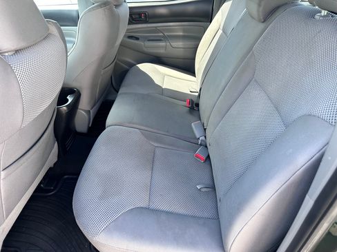Used 2012 Toyota Tacoma 4x4 Double Cab w/ TRD Sport Upgrade Pkg image 6
