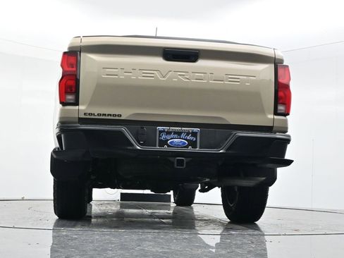 Used 2023 Chevrolet Colorado Z71 w/ Z71 Convenience Package 2 image 44