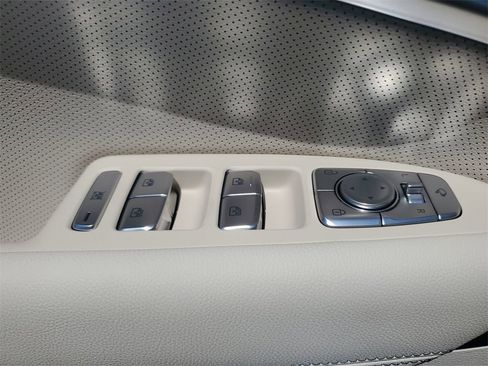 New 2026 Genesis G70 2.5T Prestige image 20