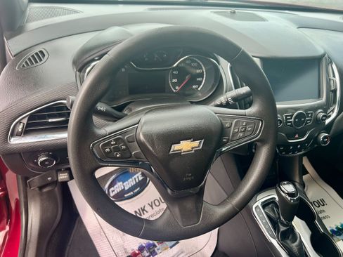 Used 2017 Chevrolet Cruze LT w/ Sun And Sound Package FWD image 13