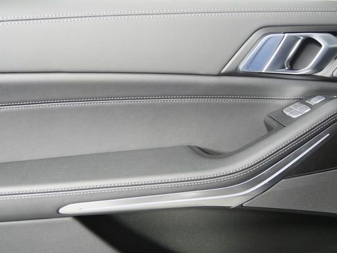 New 2026 BMW X7 xDrive40i image 13