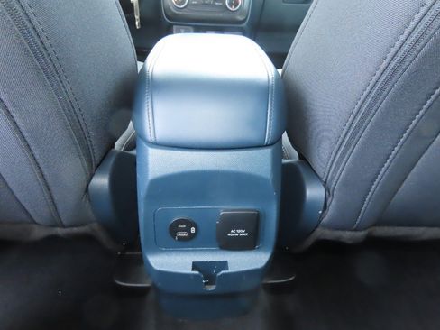Certified 2023 Ford Maverick XL w/ Equipment Group 100A Standard AWD/4WD image 20