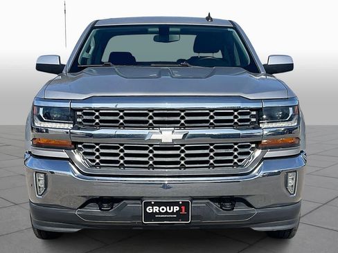 Used 2018 Chevrolet Silverado 1500 LT w/ LT Eassist Package image 3