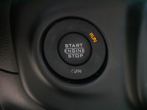 Used 2023 Jeep Wrangler Unlimited w/ Cold Weather Group AWD/4WD image 33