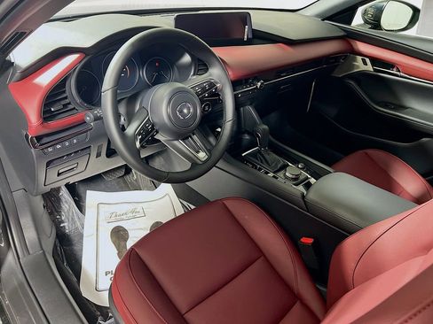 New 2026 MAZDA MAZDA3 Hatchback w/Premium Plus Pkg image 9