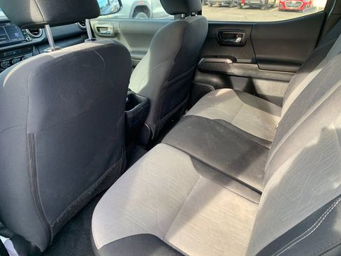 Used 2023 Toyota Tacoma TRD Off-Road image 15