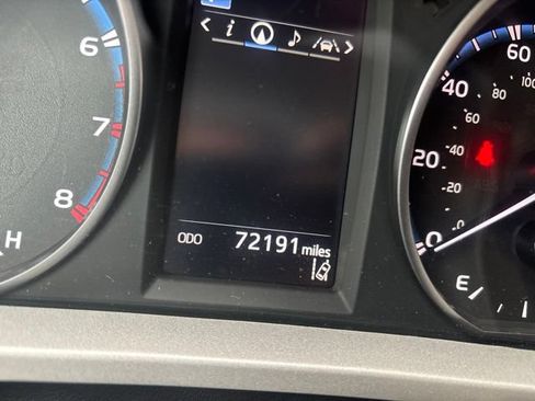 Used 2017 Toyota RAV4 XLE AWD/4WD image 16