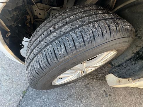 Used 2012 INFINITI G37 x Sedan w/ Premium Pkg image 33