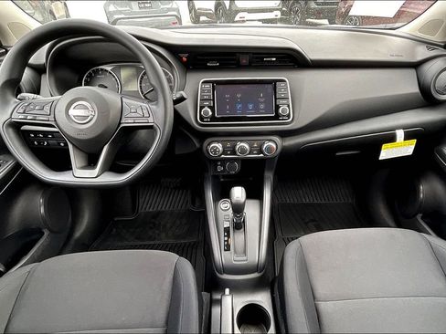 New 2025 Nissan Kicks Play S image 2