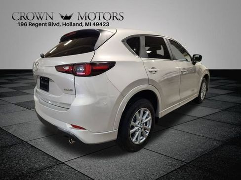 Used 2024 MAZDA CX-5 AWD 2.5 S w/ Select Package image 3