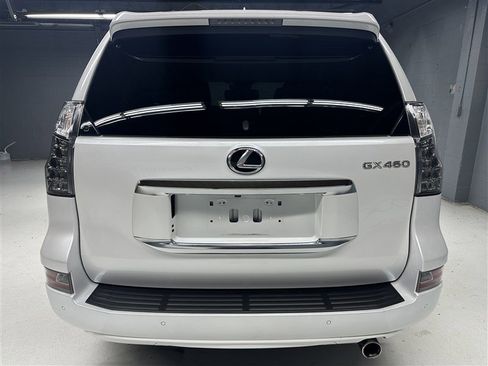 Used 2023 Lexus GX 460 Premium image 11