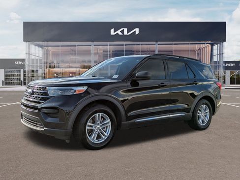 Used 2021 Ford Explorer XLT RWD image 6