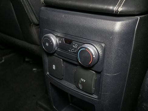 Used 2021 Ford Explorer XLT w/ Equipment Group 202A AWD/4WD image 21