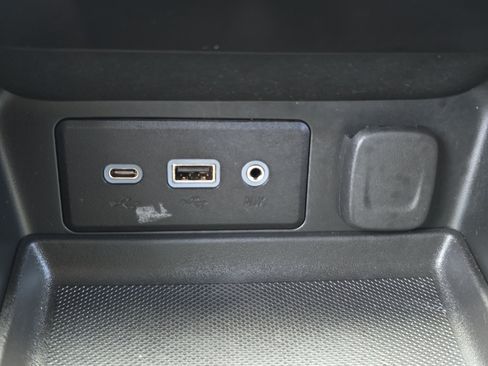 Used 2022 GMC Terrain SLE w/ Driver Convenience Package FWD image 19