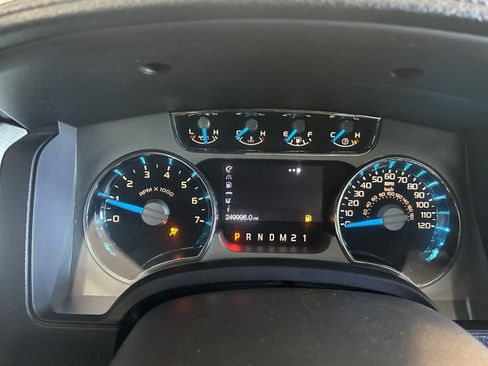 Used 2013 Ford F150 Platinum AWD/4WD image 11